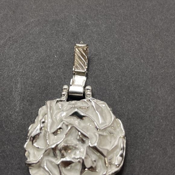 Vintage Sarah Coventry "Powder Puff" (1961) Bracelet - Picture 4 of 11